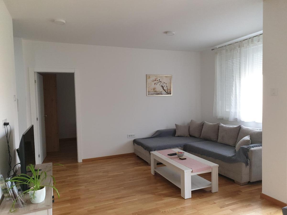 Apartman N&N 수보티차 외부 사진